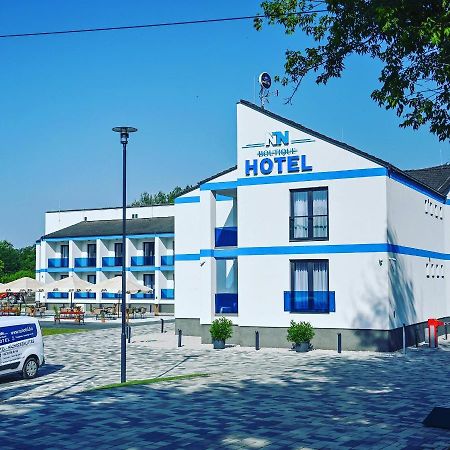 Nn Boutique Hotel Tiszaujvaros Exterior foto